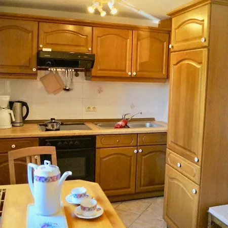 Charmantes Mit Naturgarten *