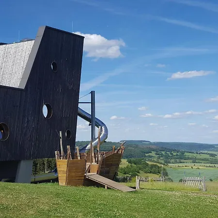 Charmantes Mit Naturgarten *