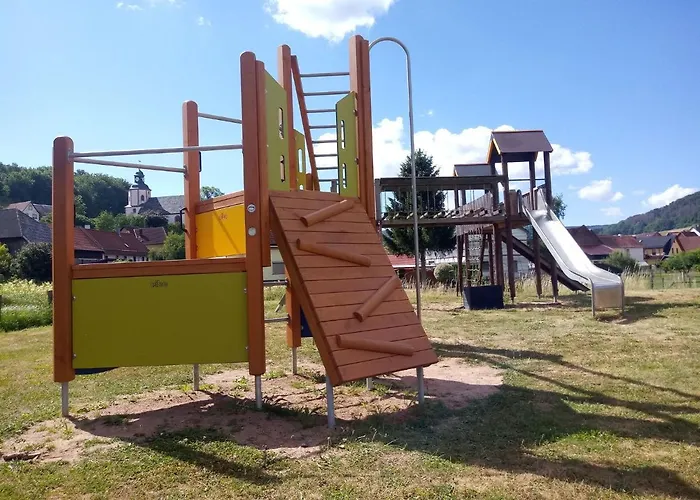 Charmantes Mit Naturgarten