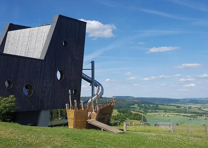 Charmantes Mit Naturgarten *