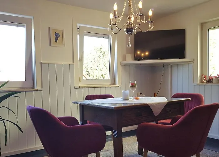 Charmantes Mit Naturgarten *