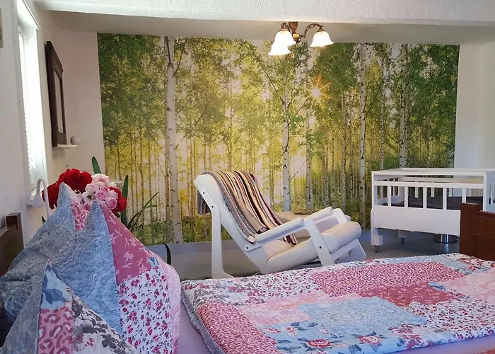 Charmantes Mit Naturgarten *